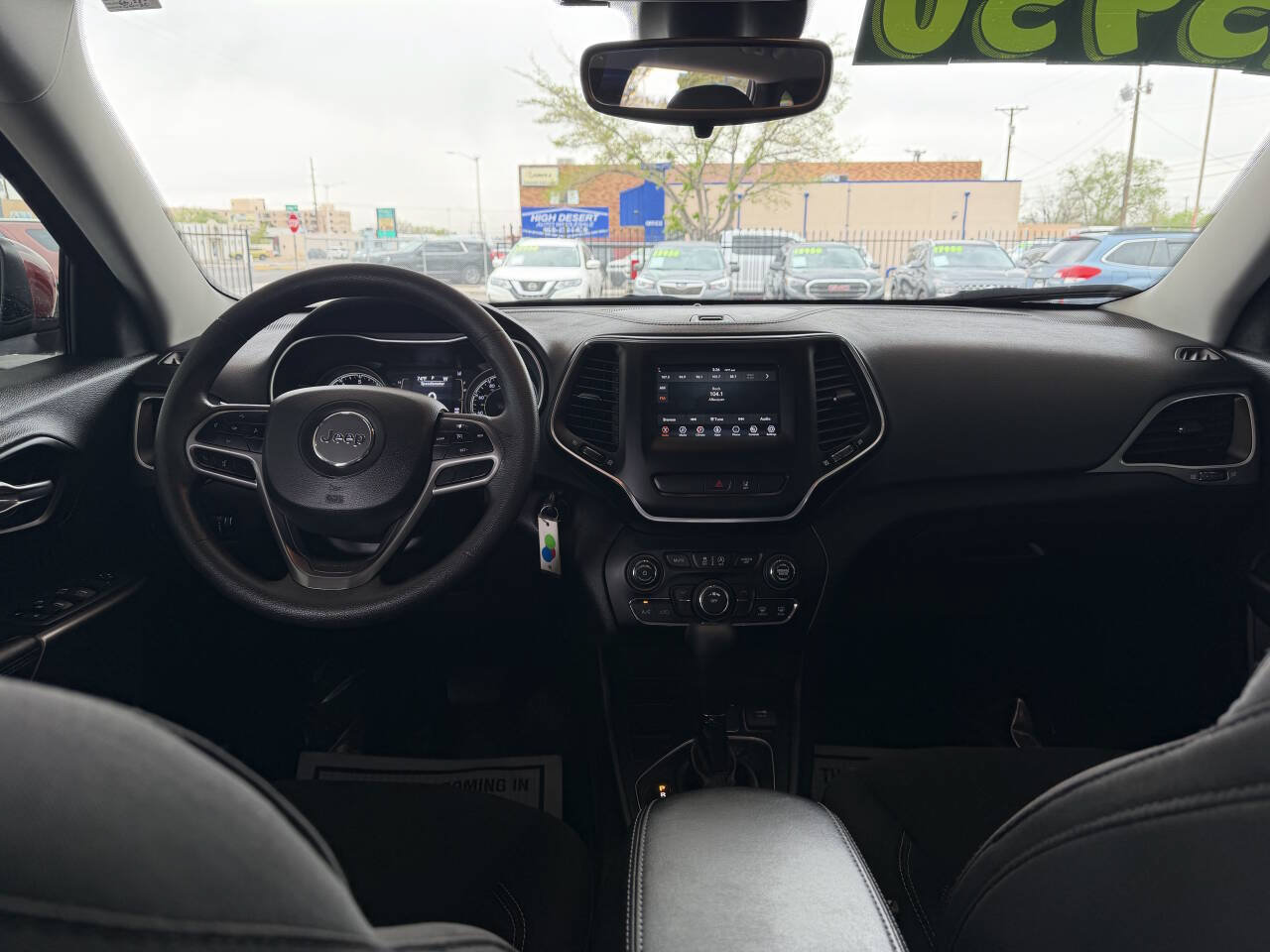 Used 2021 Jeep Cherokee Latitude FWD image 16