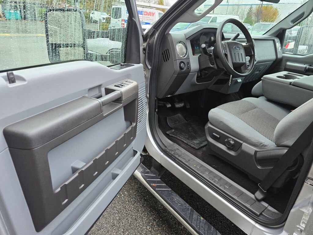 Used 2011 Ford F250 XLT w/ XLT Interior Pkg image 27