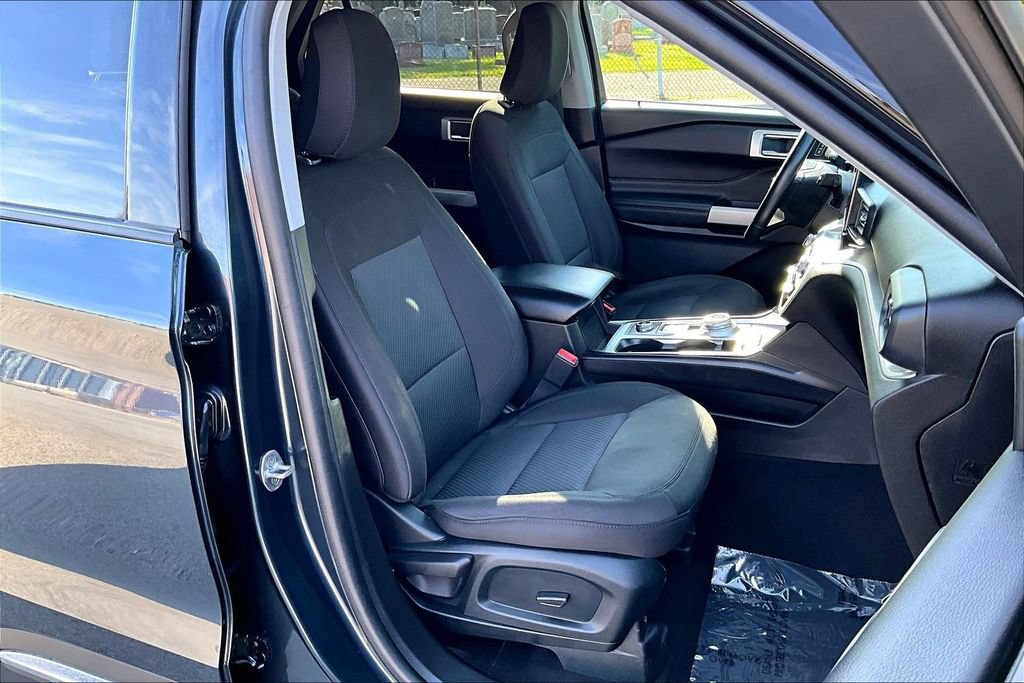 Certified 2023 Ford Explorer XLT AWD/4WD image 7