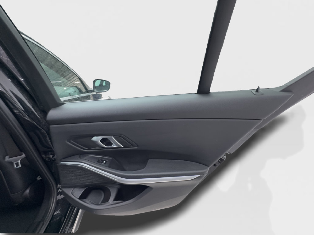 Used 2025 BMW 330i Sedan RWD image 30