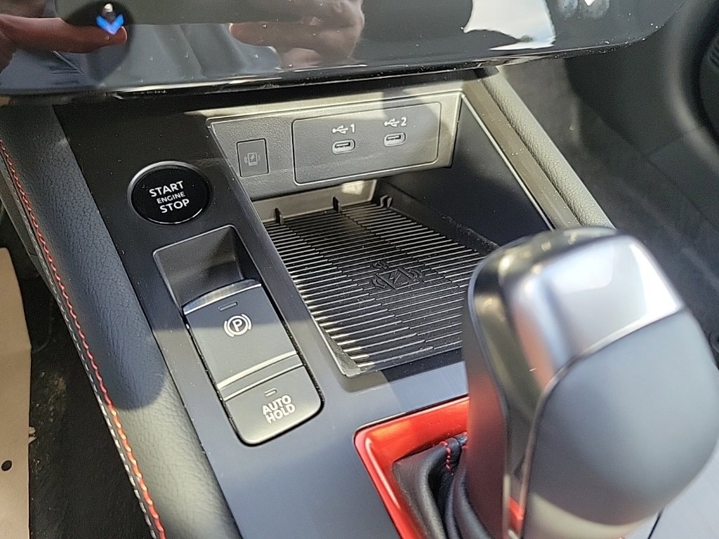 New 2025 Nissan Kicks SR w/ SR Premium Package image 19