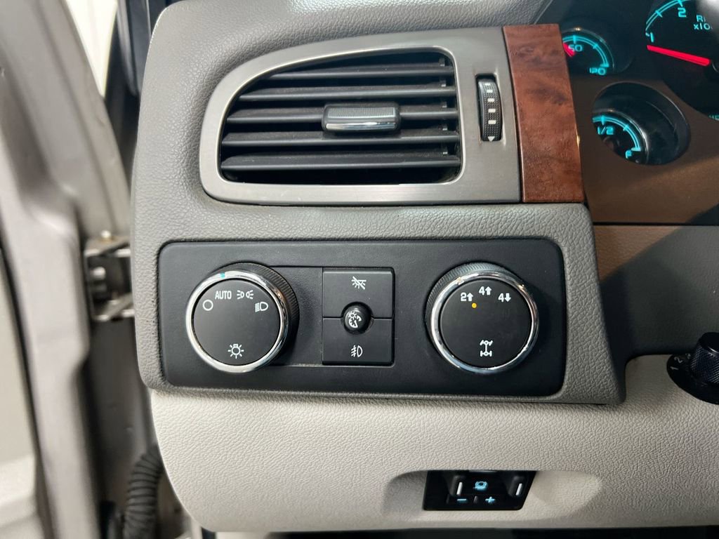 Used 2008 Chevrolet Silverado 2500 LTZ w/ Suspension Package, Off-Road image 18