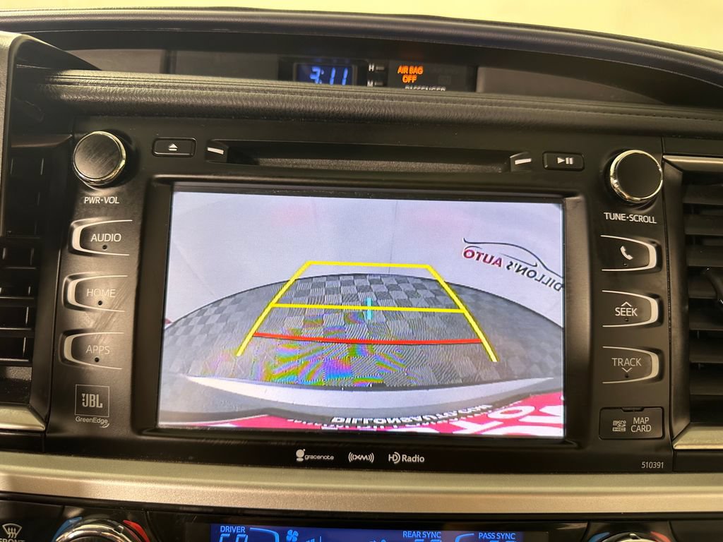 Used 2019 Toyota Highlander Limited w/ Carpet Mat Package (TMS) AWD/4WD image 38
