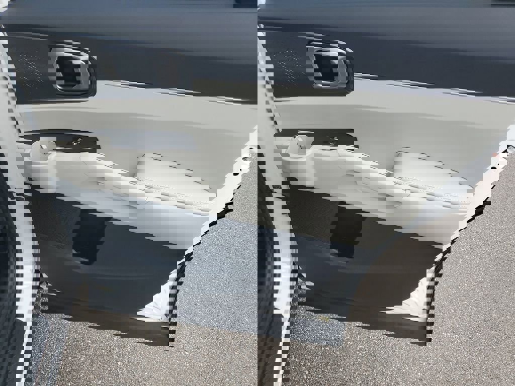 New 2026 Kia Sorento S w/ S Panoramic Sunroof Package image 20