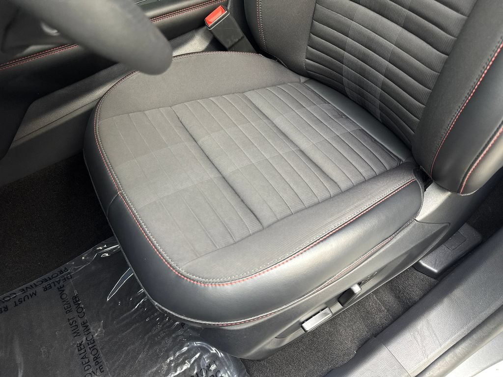 Used 2025 Ford Explorer ST-Line w/ Premium Package RWD image 24