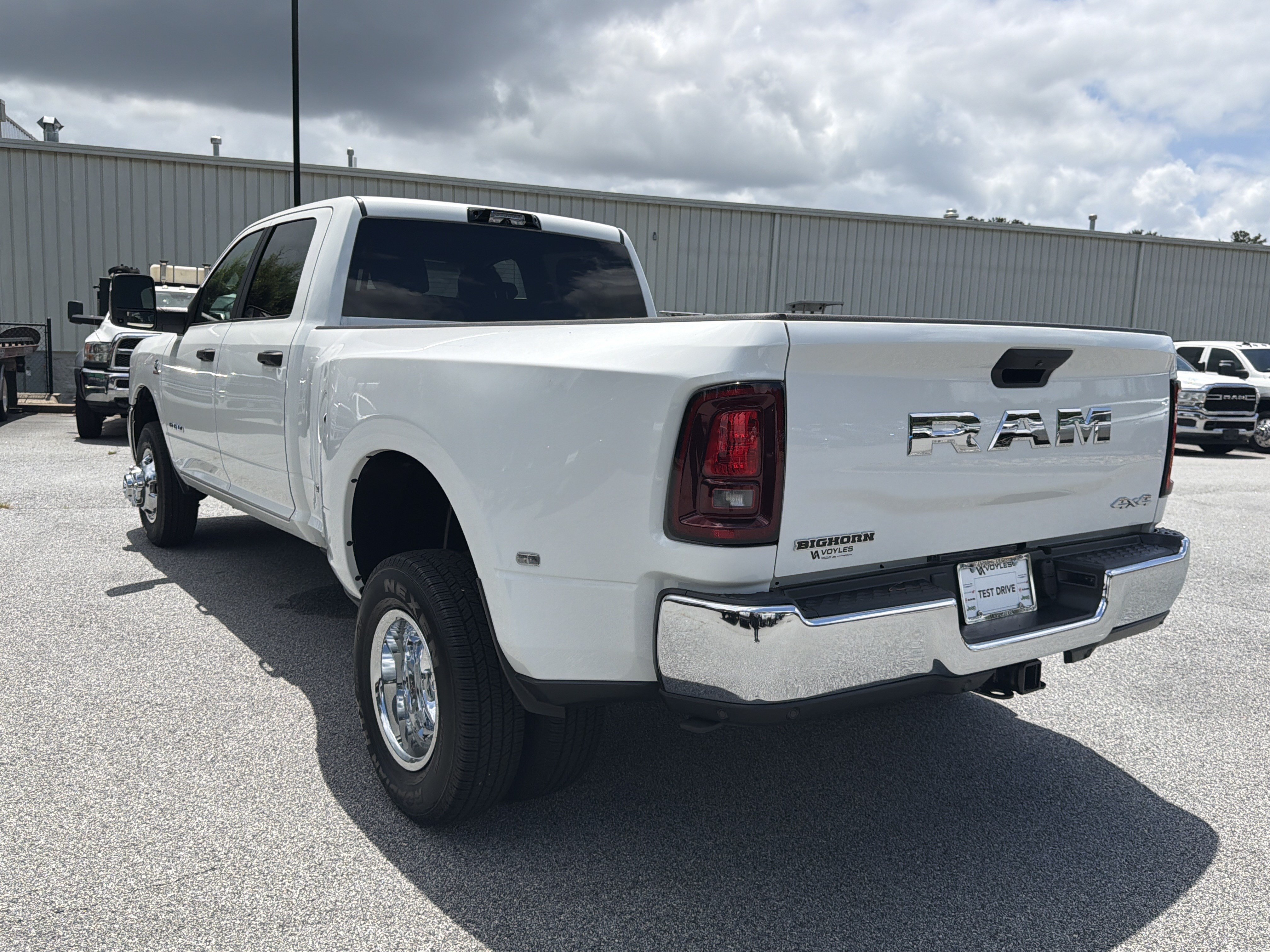 New 2026 RAM 3500 Big Horn AWD/4WD image 6