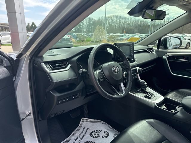 Used 2020 Toyota RAV4 XLE Premium image 24