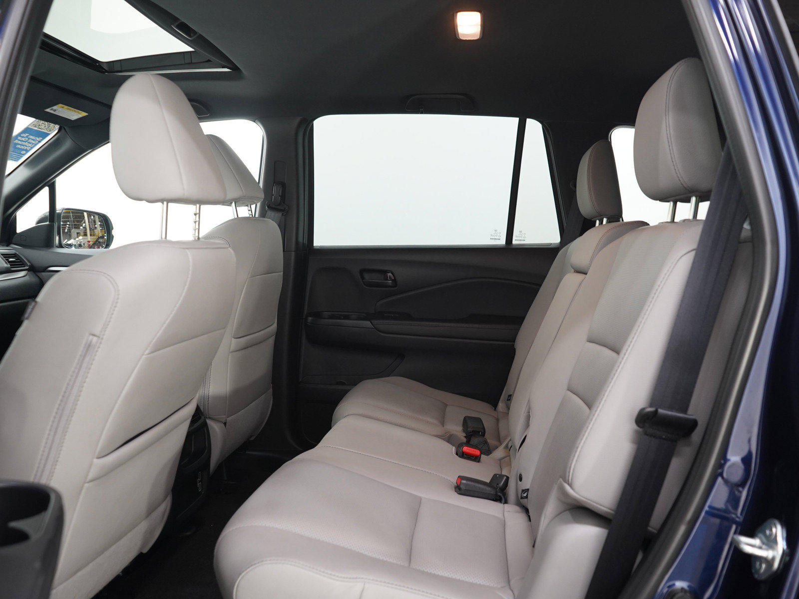 Used 2023 Honda Passport EX-L image 15