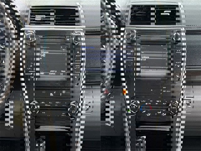 Used 2016 Toyota Camry LE image 16