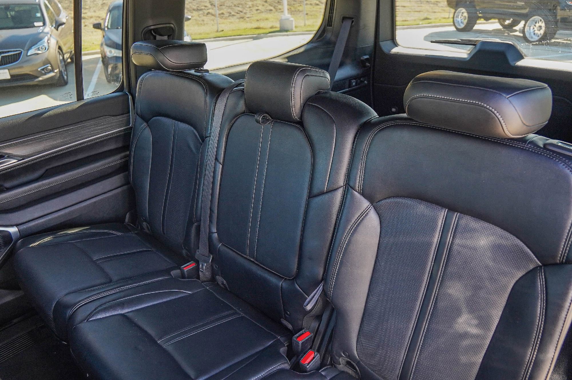 Used 2024 Jeep Wagoneer Series II w/ Flexible Seating Group image 29