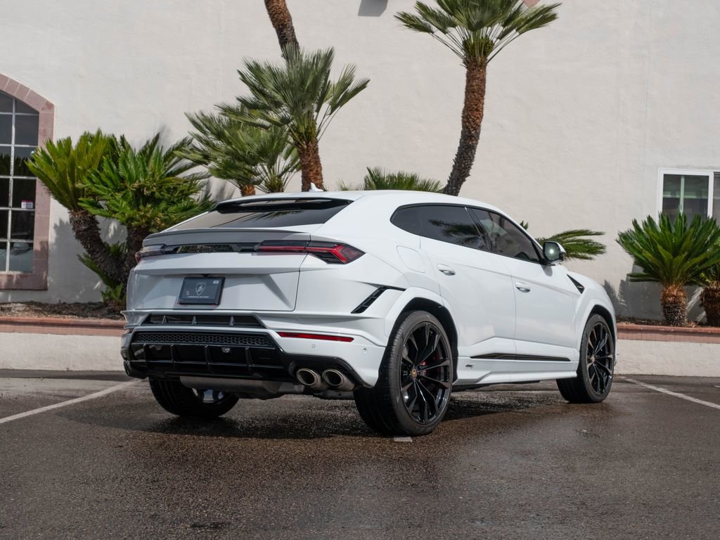 Used 2023 Lamborghini Urus S AWD/4WD image 3