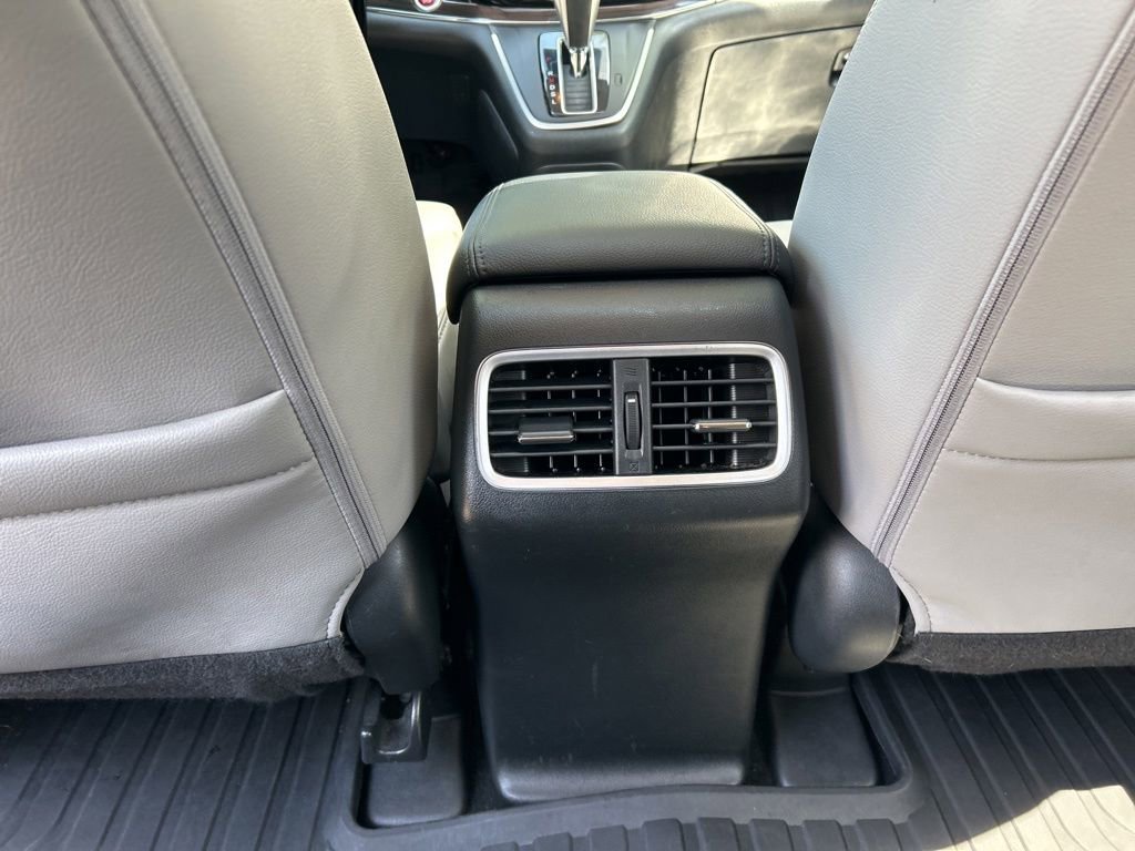 Used 2016 Honda CR-V Touring image 29