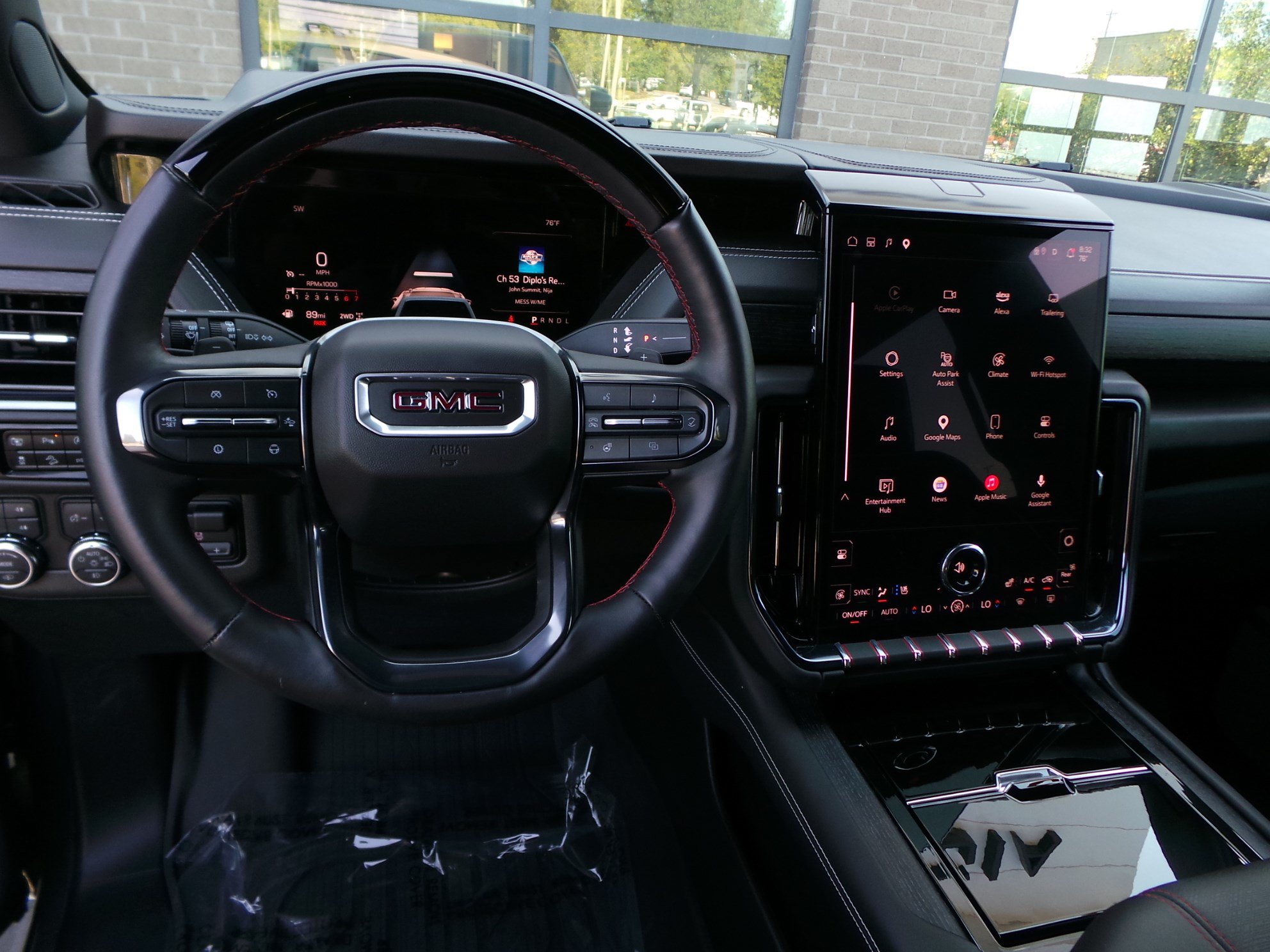 Used 2025 GMC Yukon AT4 Ultimate w/ LPO, Floor Liner Package AWD/4WD image 35