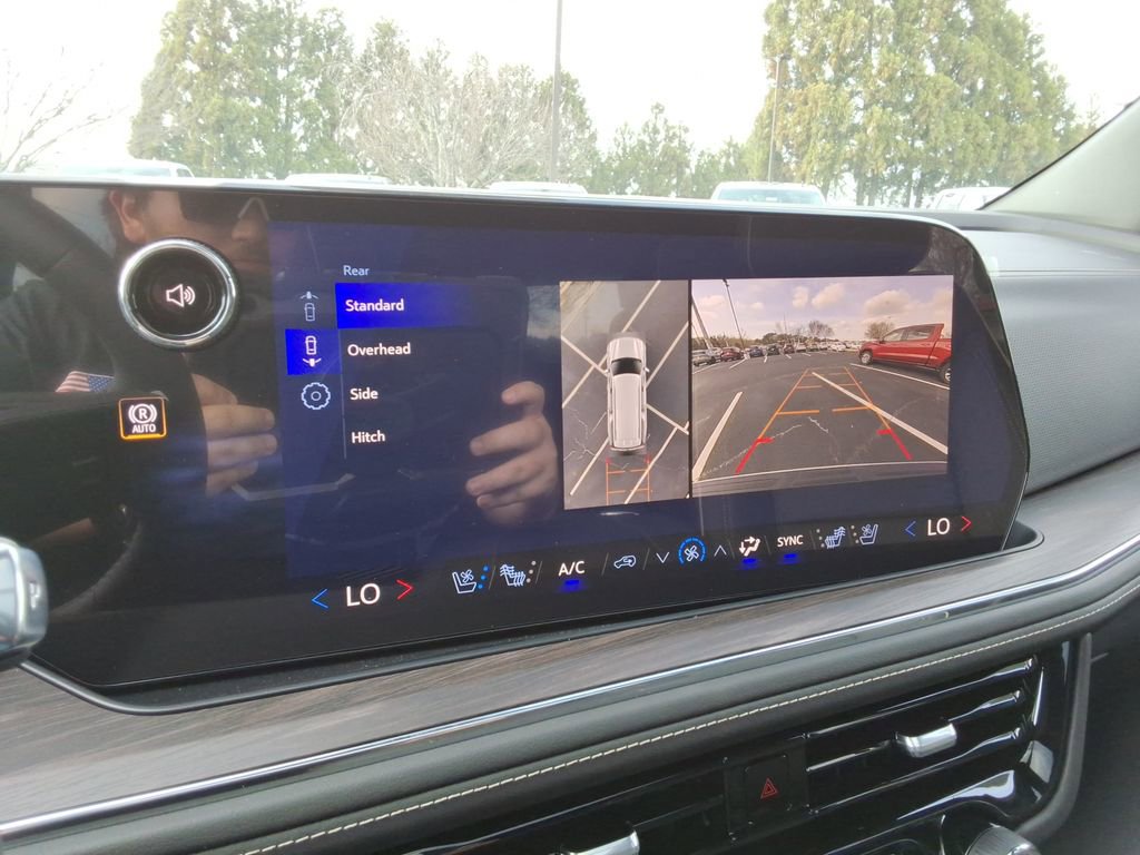 New 2026 Chevrolet Suburban Premier image 32