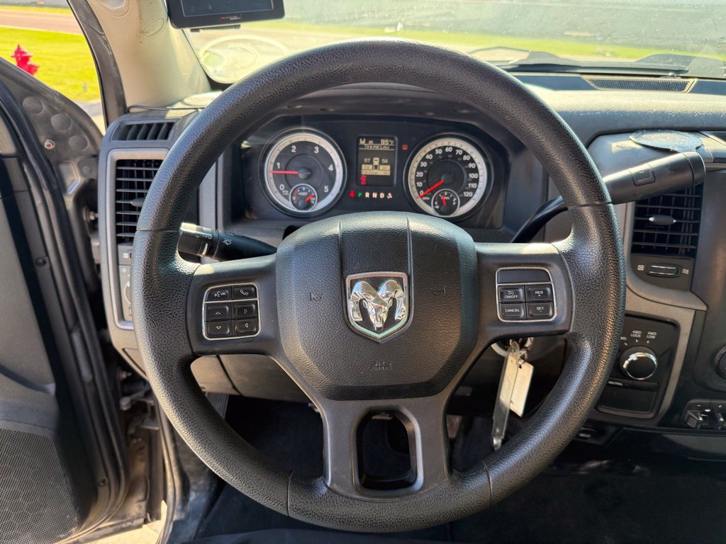 Used 2014 RAM 2500 Tradesman w/ Chrome Appearance Group AWD/4WD image 14