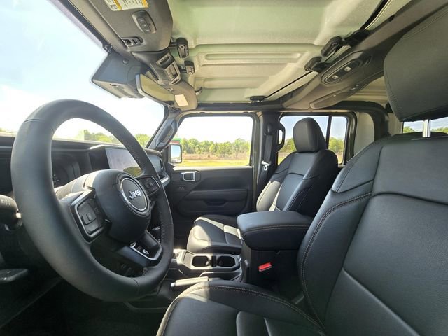 Used 2025 Jeep Gladiator Sport image 9