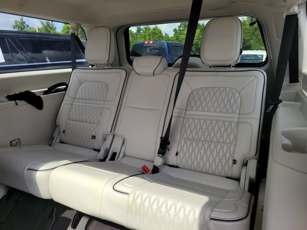 Certified 2023 Lincoln Navigator L Black Label AWD/4WD image 13