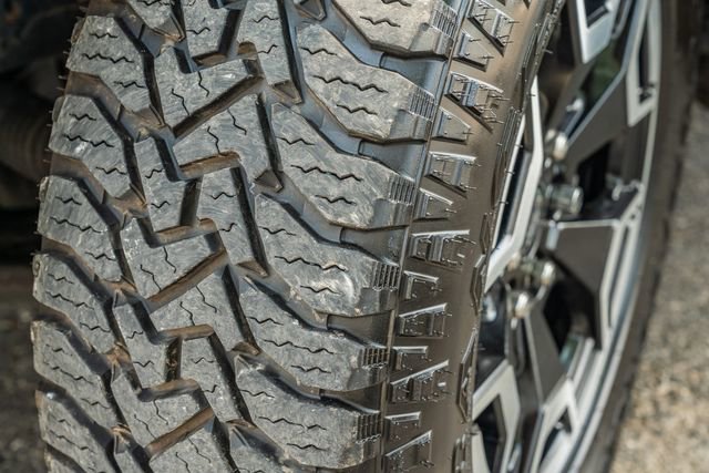 Used 2022 Ford F150 Lightning Pro image 16