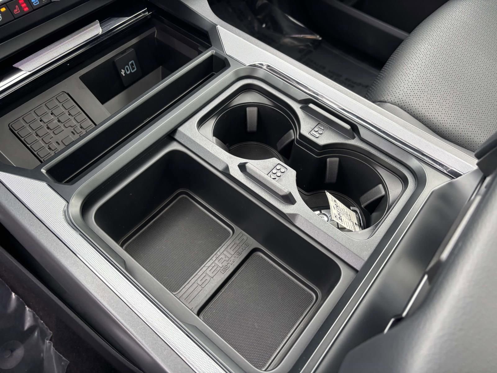 New 2025 Ford F250 Lariat w/ Lariat Ultimate Package image 25