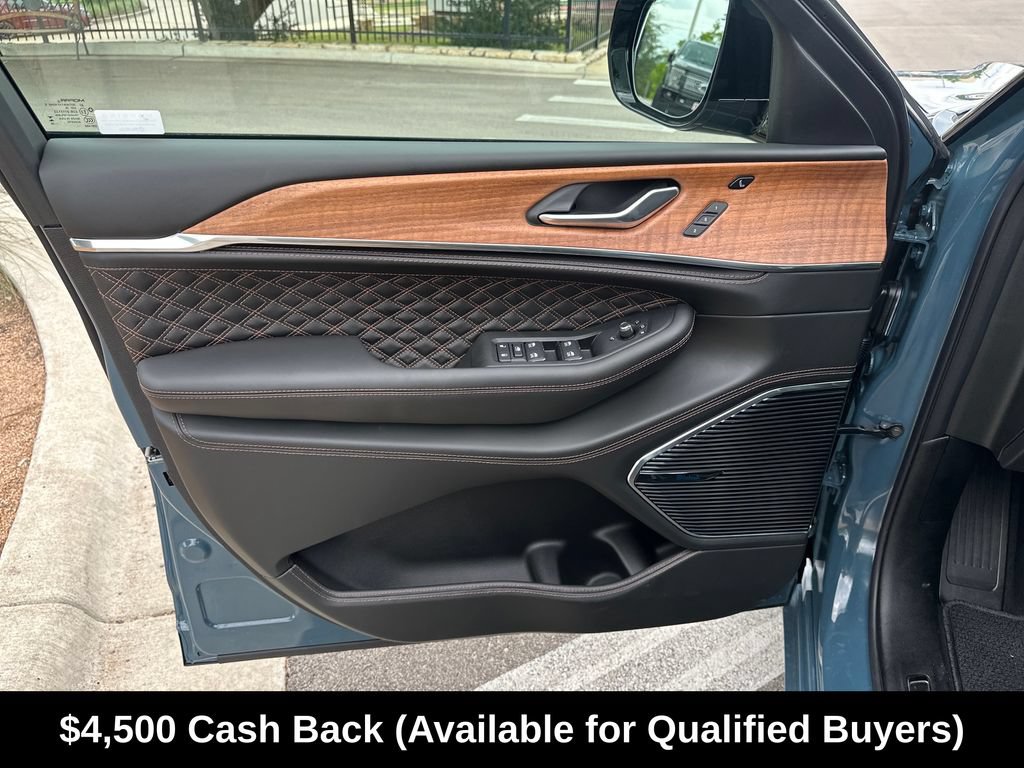 New 2026 Jeep Grand Cherokee L Summit w/ Obsidian Package AWD/4WD image 17