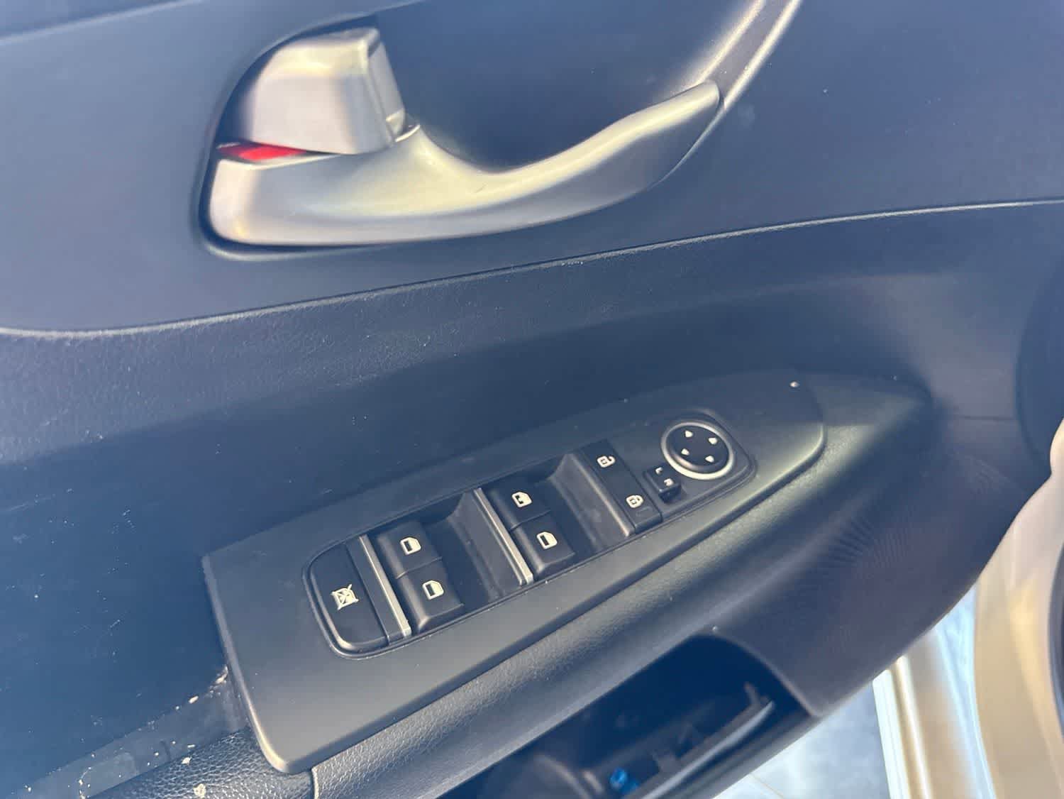 Used 2019 Kia Forte LXS FWD image 14
