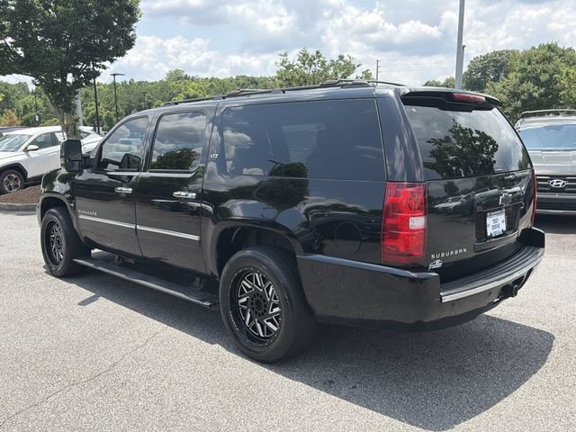 Used 2011 Chevrolet Suburban LTZ RWD image 5