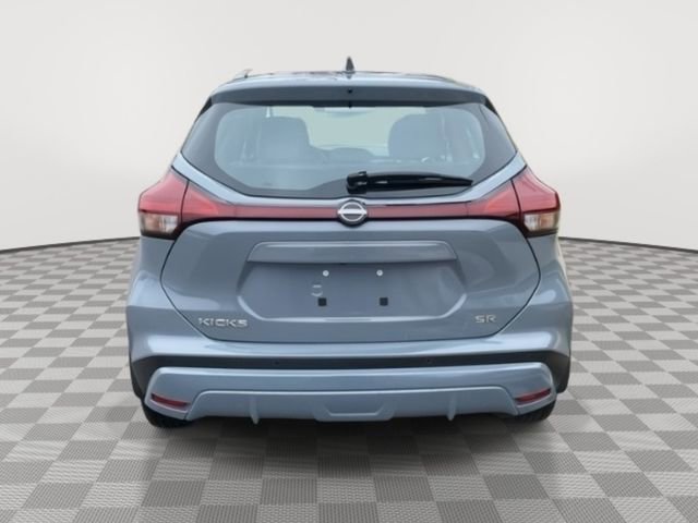 Used 2023 Nissan Kicks SR w/ SR Premium Package FWD image 6
