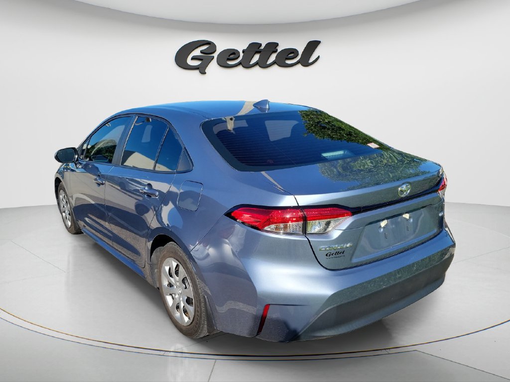 Certified 2025 Toyota Corolla LE FWD image 5