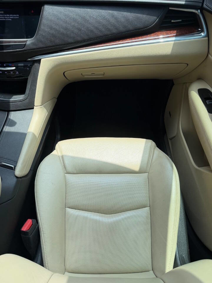 Used 2017 Cadillac XT5 Premium Luxury w/ Driver Assist Package FWD image 19