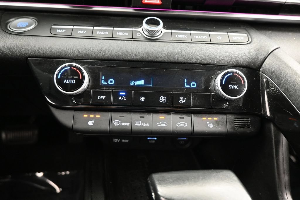 Used 2022 Hyundai Elantra Limited FWD image 28