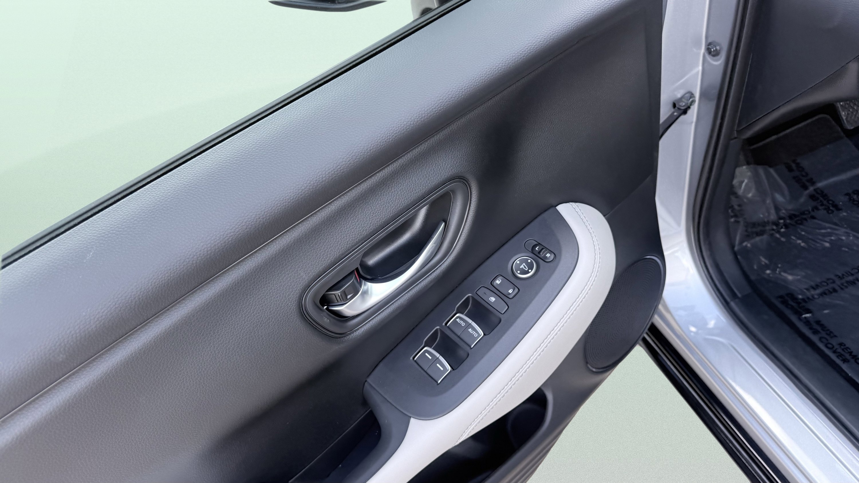 Used 2026 Honda HR-V EX-L image 27