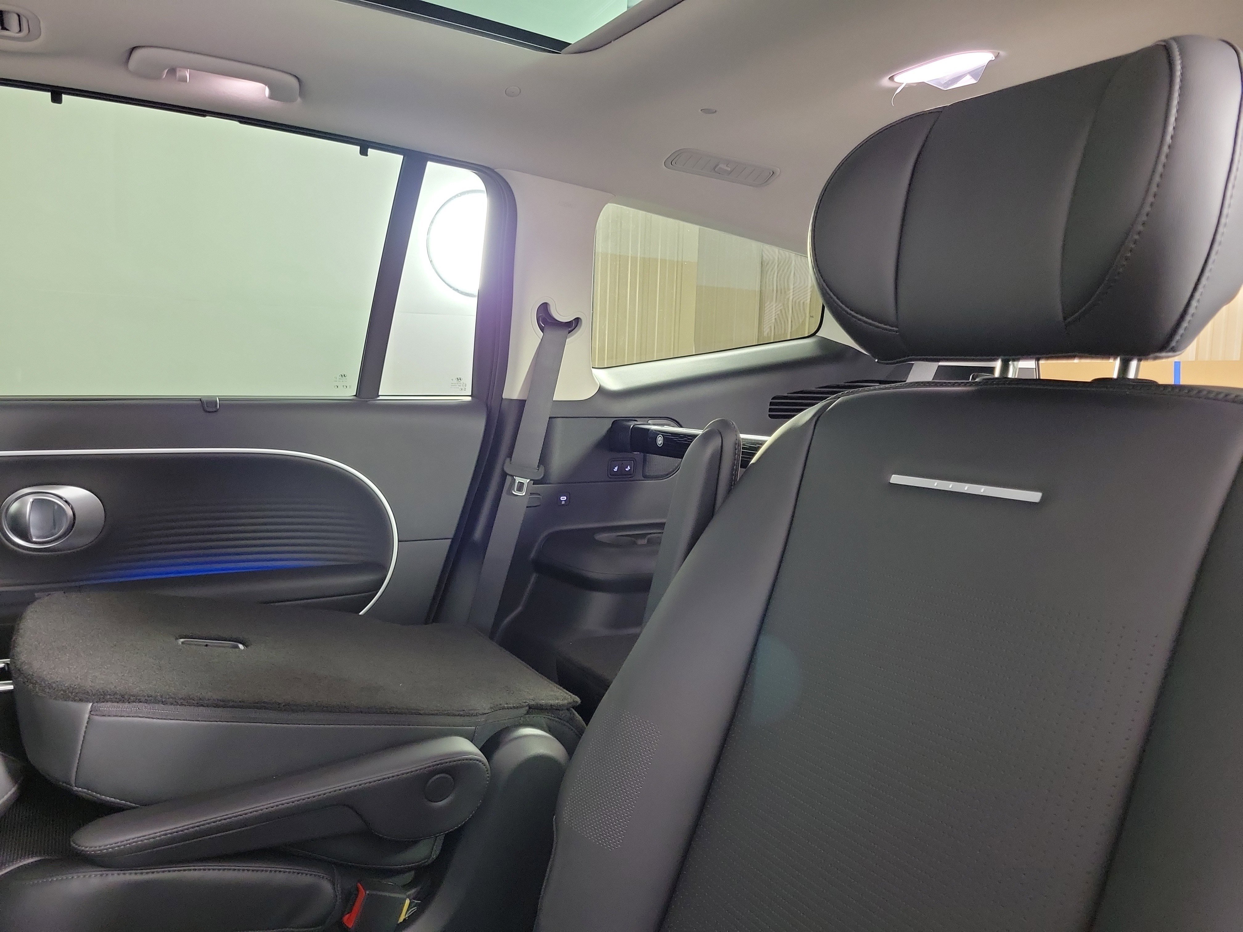 New 2026 Hyundai Ioniq 9 Limited image 32