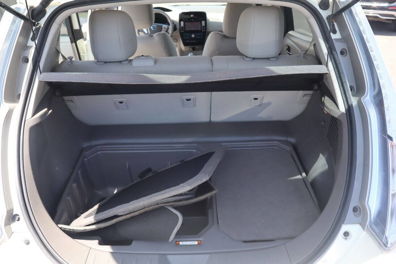Used 2012 Nissan Leaf SL image 13
