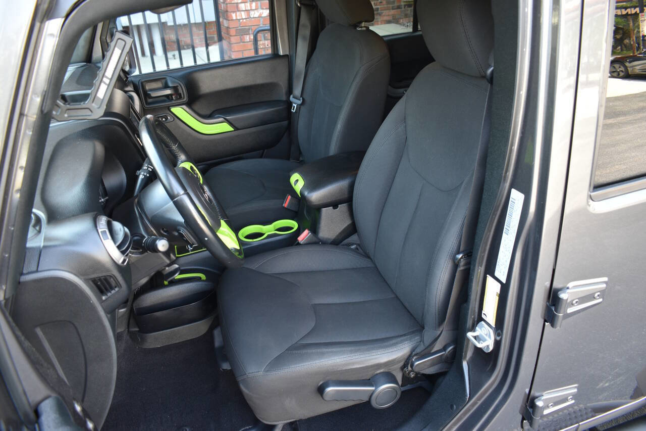 Used 2018 Jeep Wrangler Unlimited Sport S image 17