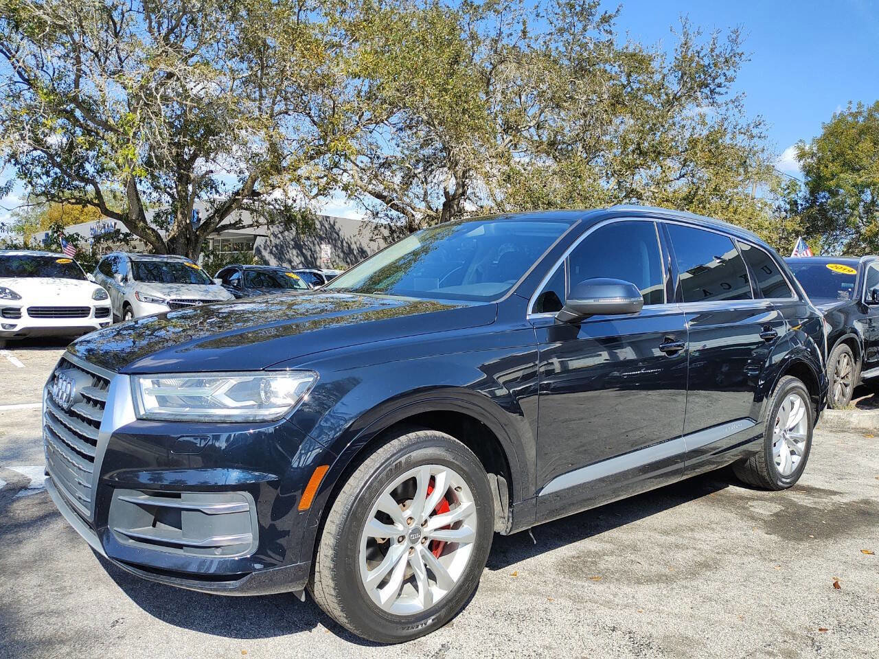 Used 2017 Audi Q7 3.0T Premium image 3