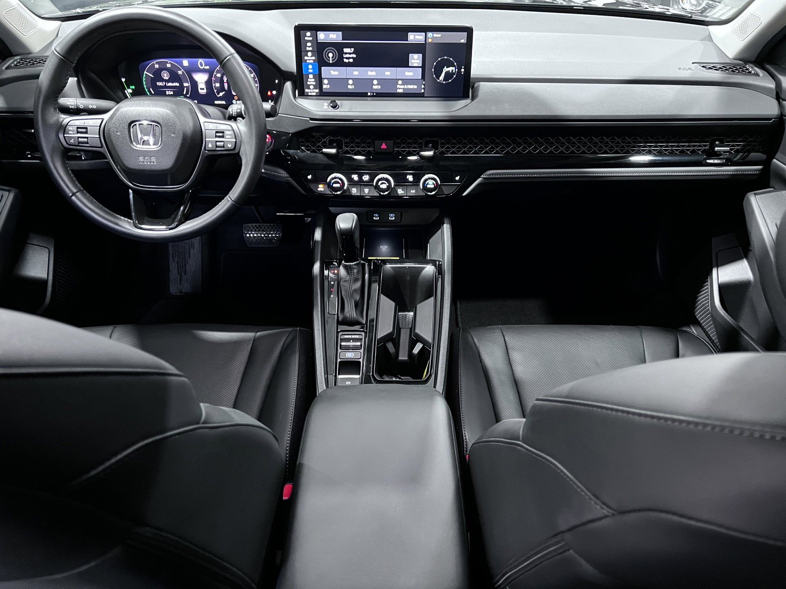 Used 2025 Honda Accord EX-L image 13