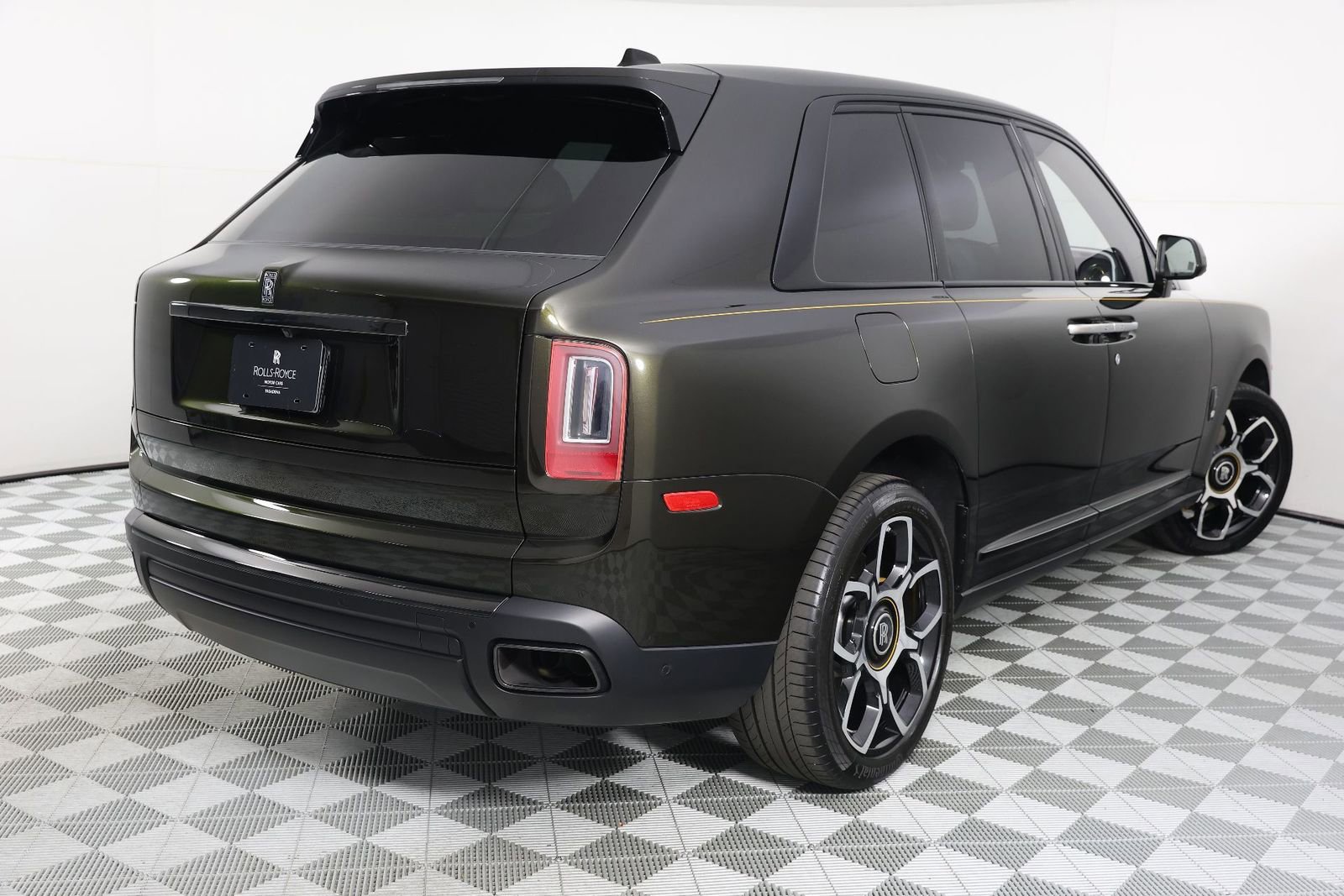 Certified 2023 Rolls-Royce Cullinan Black Badge w/ Driver's Package image 7