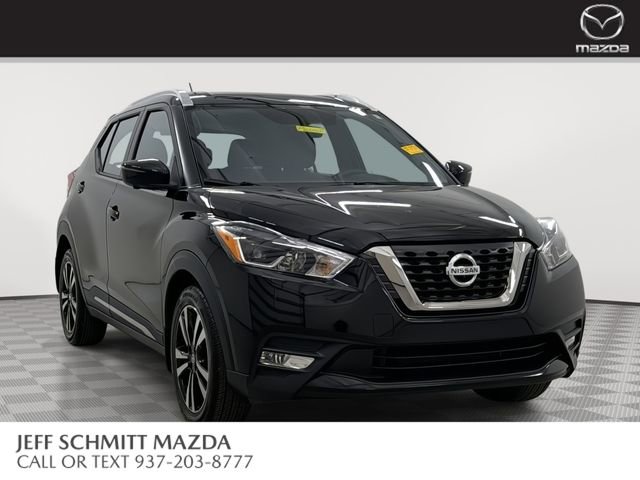 Used 2018 Nissan Kicks SR image 1