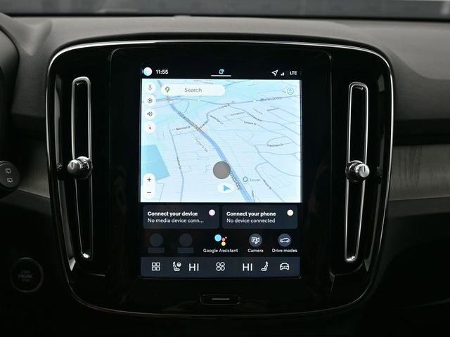 New 2026 Volvo XC40 B5 Plus w/ Protection Package Premier image 13