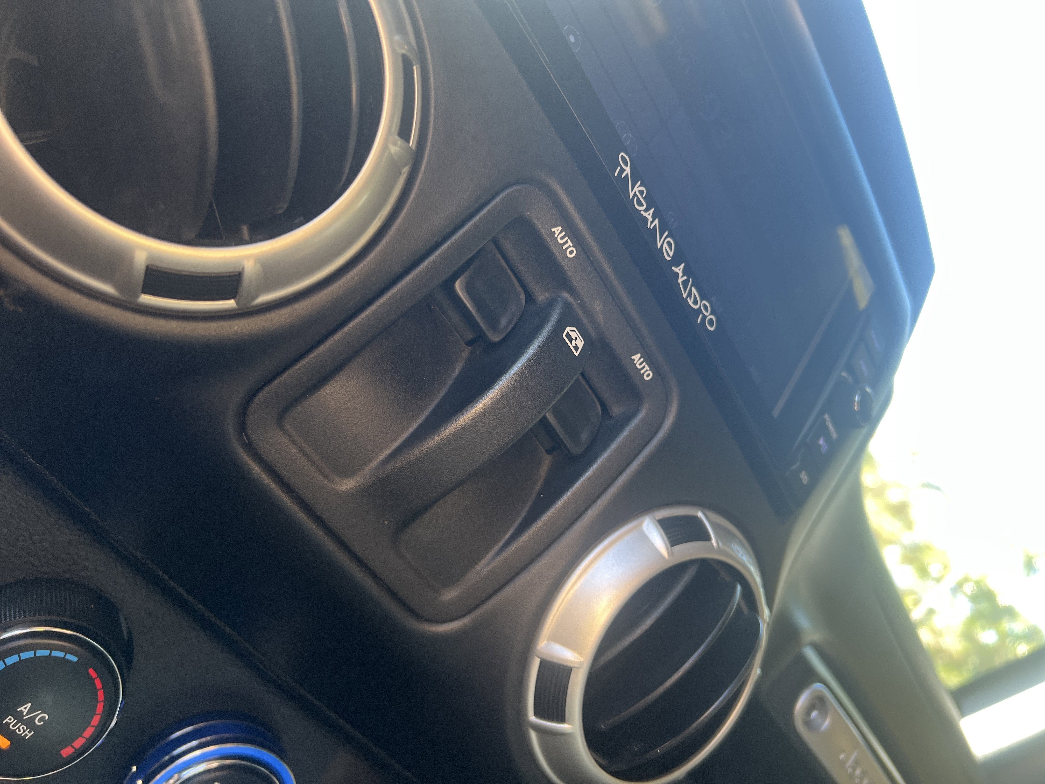 Used 2013 Jeep Wrangler Rubicon w/ PWR Convenience Group image 14