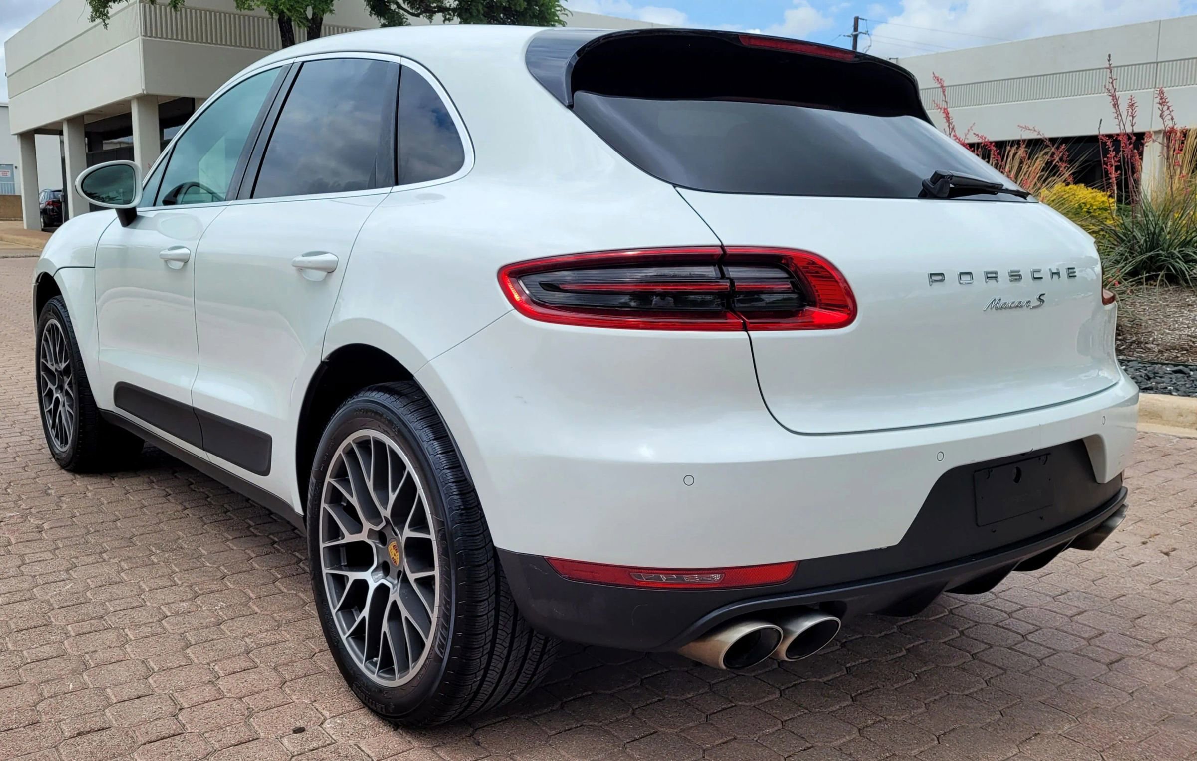 Used 2015 Porsche Macan S image 6