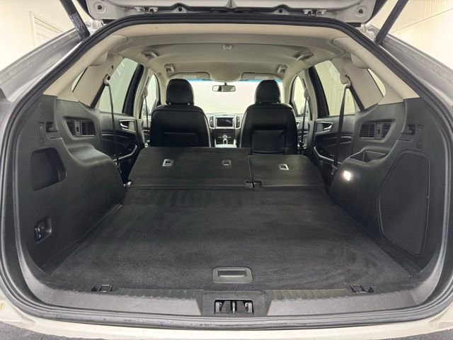 Used 2018 Ford Edge Titanium w/ Technology Package image 31