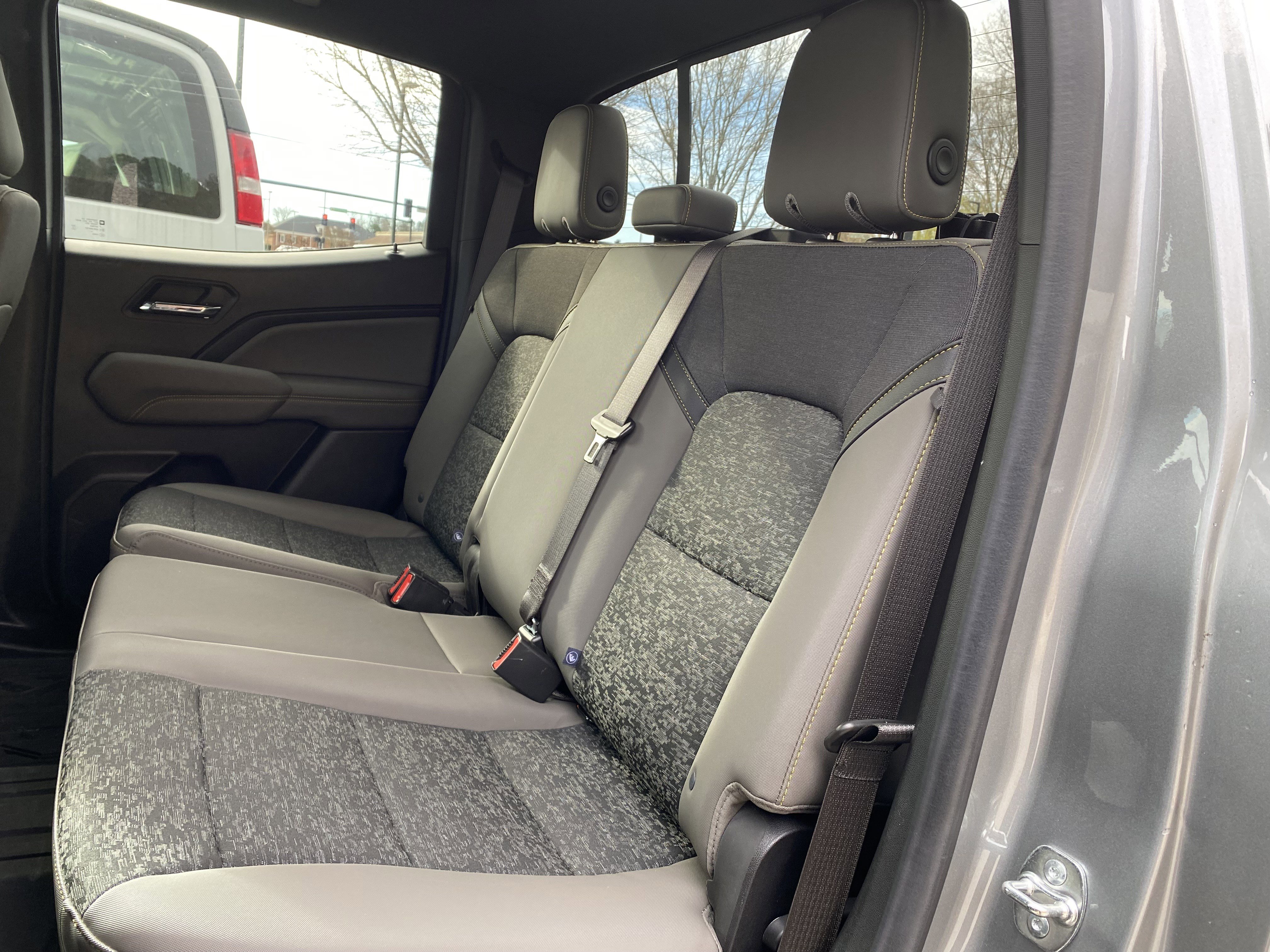 Used 2024 Chevrolet Colorado ZR2 w/ Safety Package image 35