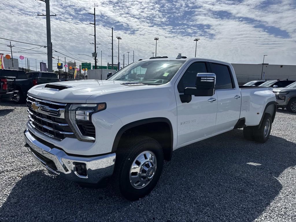 New 2026 Chevrolet Silverado 3500 LTZ w/ LTZ Plus Package AWD/4WD image 3