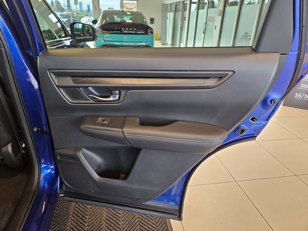 Used 2025 Honda CR-V Sport-L image 28