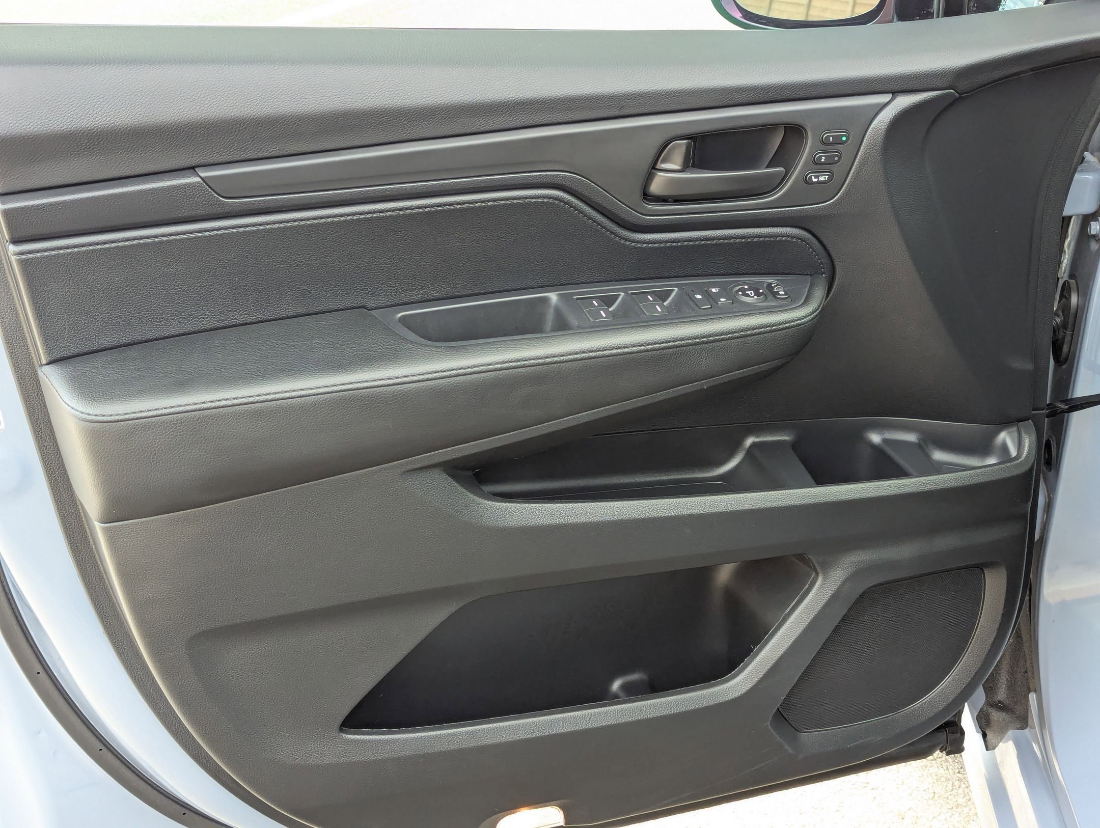 Used 2025 Honda Odyssey Sport-L image 11