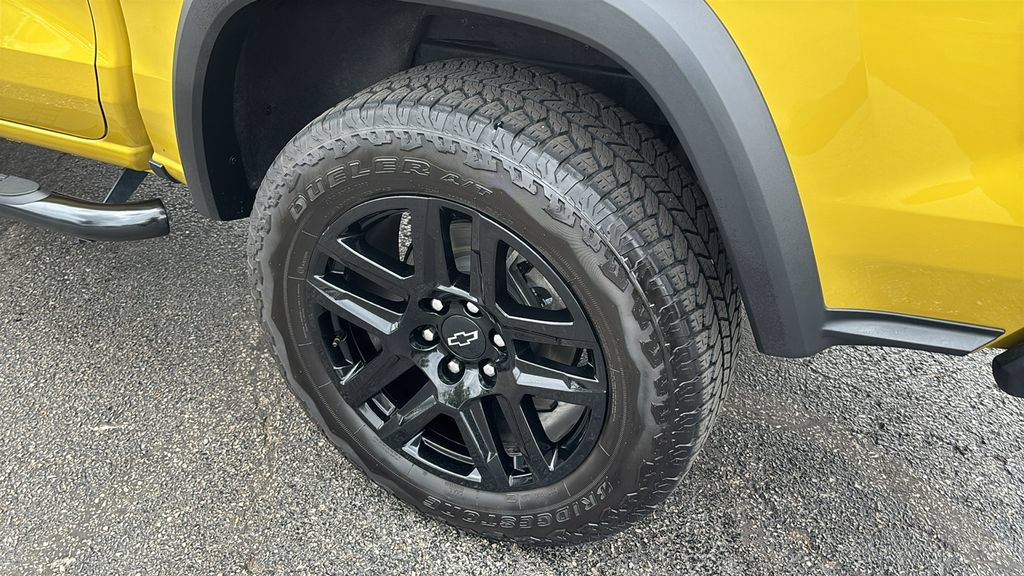 Used 2024 Chevrolet Colorado Trail Boss AWD/4WD image 9
