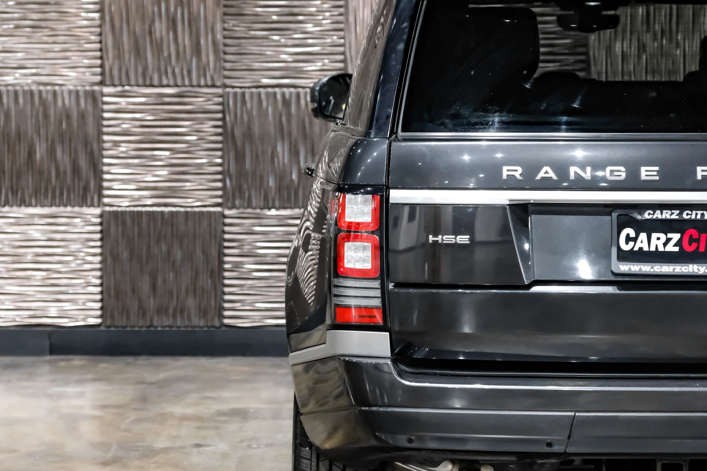 Used 2017 Land Rover Range Rover HSE image 53