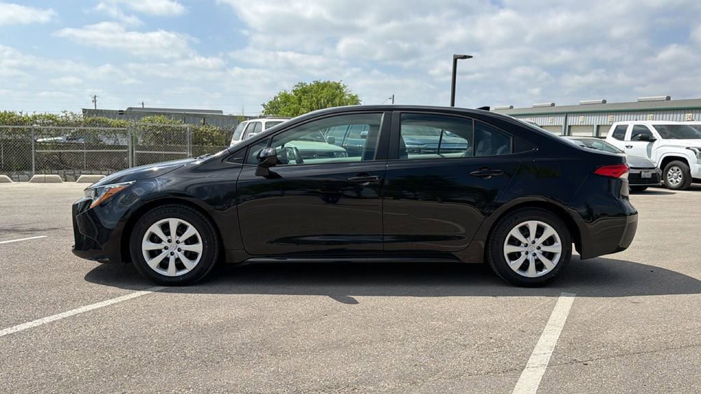 Certified 2025 Toyota Corolla LE image 10