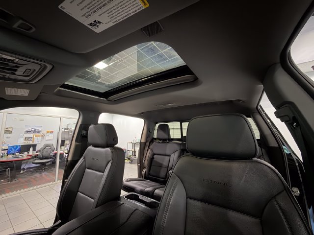 Used 2023 GMC Sierra 1500 Denali w/ Denali Reserve Package AWD/4WD image 32
